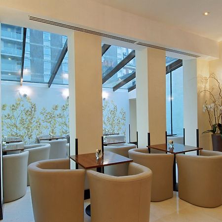 Park Grand Mayfair Londýn Exteriér fotografie The interior of the hotel